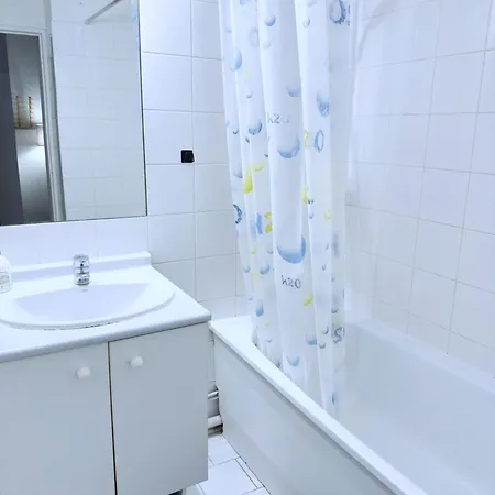 Cleva Getaways Apartment *